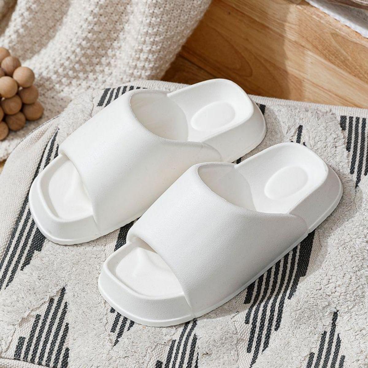 2023 New Slippers Women's Summer Outdoor Non-Slip Bathroom Bath Eva Thick Bottom Indoor Home Men's Sandals Summer