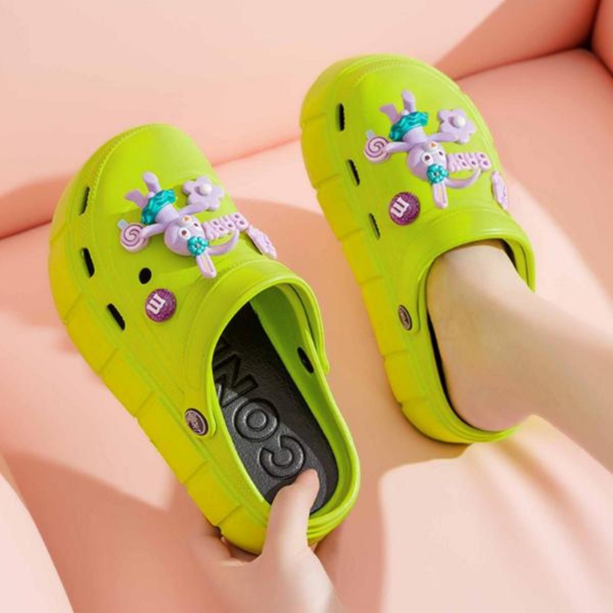 Thick Bottom for Outdoors Hole Shoes for Women Summer Non-Slip 2022 New Beach Couple Good-looking Closed Toe Anti-Collision Sandals