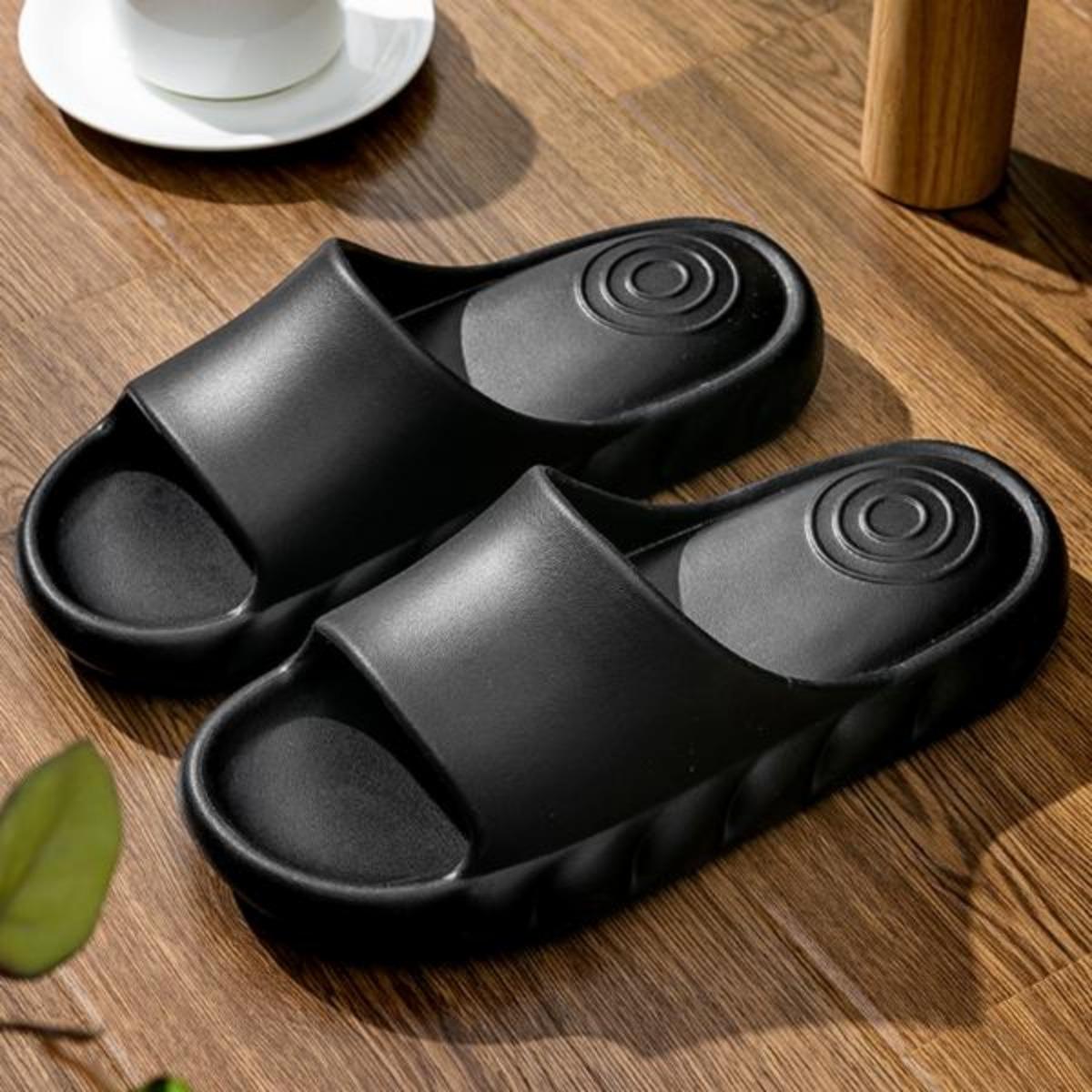 Non-slip Outdoor WearSlippers for Women Summer Bathroom Bath Couple Thick Bottom Home Indoor Men's Sandals