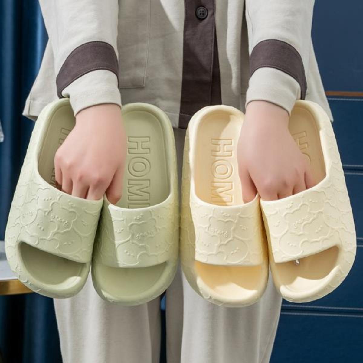 Summer Super Soft Comfortable Slippers Women's Cute Outdoor Slippers Bathroom Household Bath Non-Slip Couple Slippers