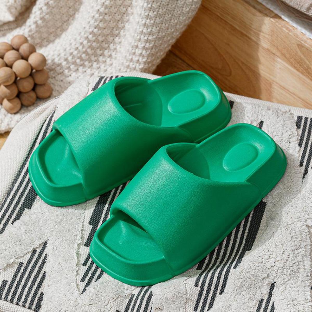 2023 New Slippers Women's Summer Outdoor Non-Slip Bathroom Bath Eva Thick Bottom Indoor Home Men's Sandals Summer