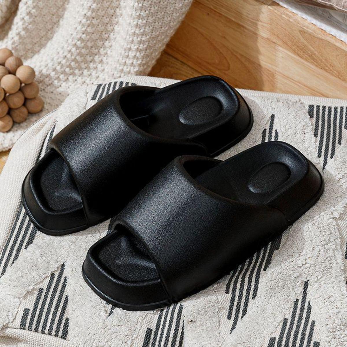 2023 New Slippers Women's Summer Outdoor Non-Slip Bathroom Bath Eva Thick Bottom Indoor Home Men's Sandals Summer