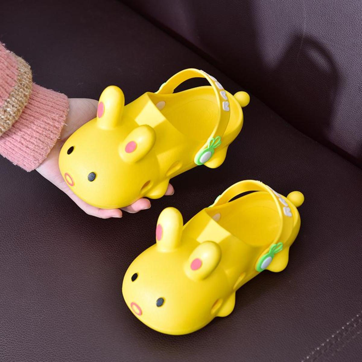 Summer Children's Slippers Boys and Girls Children's Non-Slip Cartoon Anti-Collision Cute Rabbit Hole Shoes Sandals